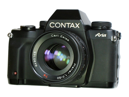 CONTAX Aria －フィルムを通せば